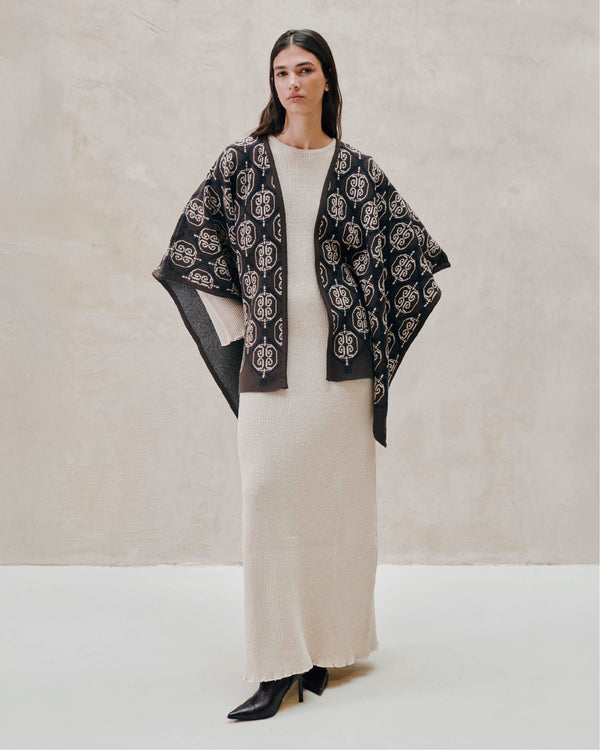 BROWN CAPE A